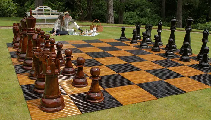 garden games giant chess set