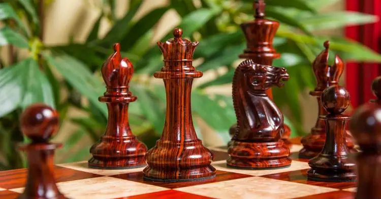 The Original 1849 Staunton Series Luxury Chess Pieces - 4.4" King - with Cocobolo