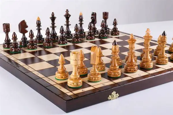 18" Indian Wooden Chess Set