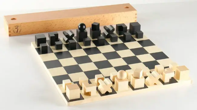 Bauhaus Chess Set - Board, Pieces & Box
