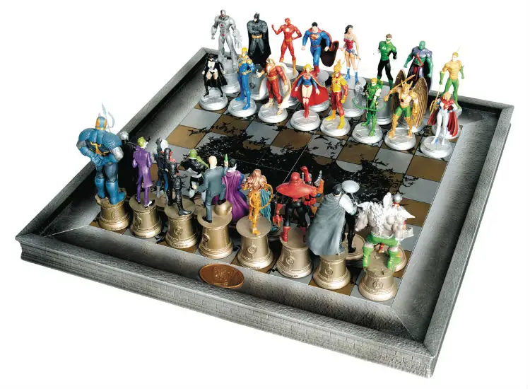 32 Piece Justice League Chess Set