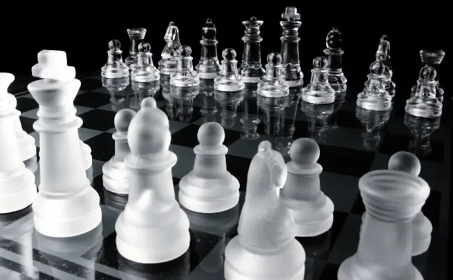 Black and White Mirror Board Chess Set