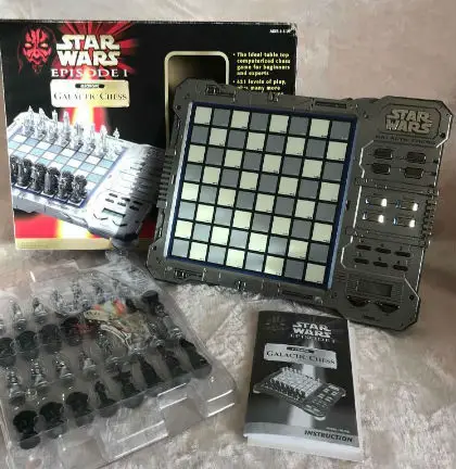 Star Wars Episode I Electronic Galactic Chess Set