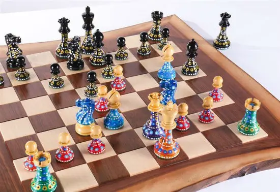 Sydney Gruber's Painted Chess Set - Live Edge Design